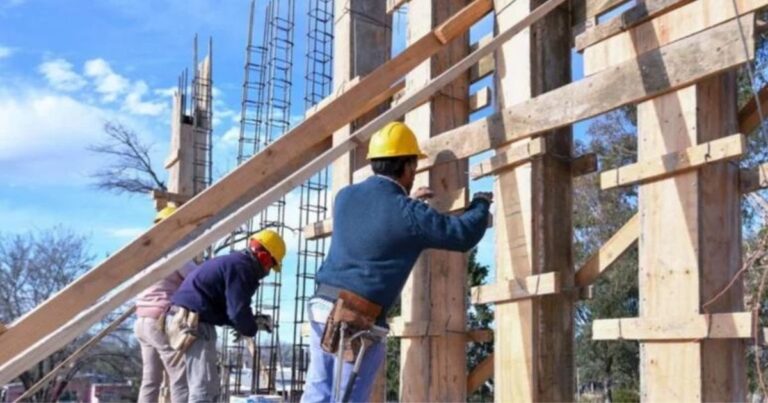 Motosierra. Salarios a la baja y pérdida de empleo