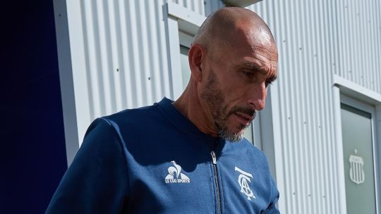 Talleres juega hoy y el ‘Cholo’ Guiñazú se las ingenia entre ausencias