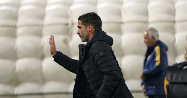 La primera decisión de Gago luego de ganarle a Estudiantes