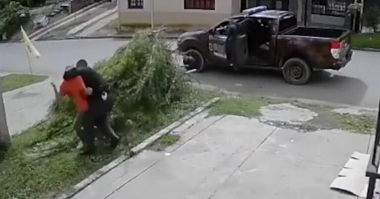 Tres policías agredieron brutalmente a un hombre que trabajaba en una construcción en Entre Ríos