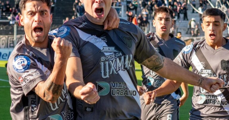 Estudiantes de Caseros volvió al triunfo y a puestos de Reducido