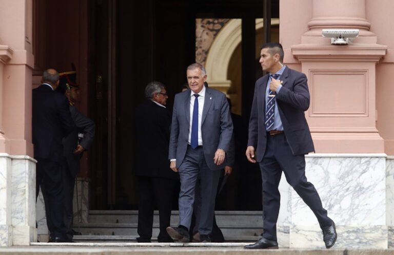 Jaldo, Sáenz y Jalil se le rebelaron a Milei y mandaron a votar jubilaciones y moratoria