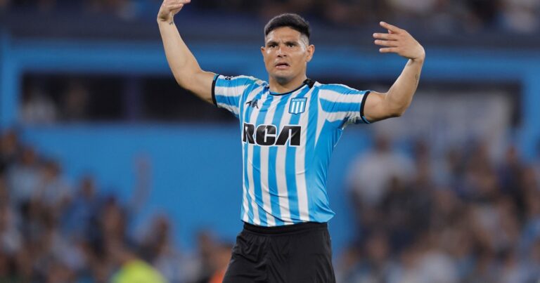 Maxi Salas y la mochila pesada con la que arranca en River