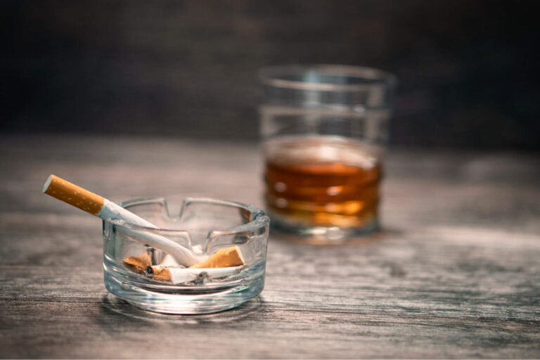 La OMS quiere aplicar un delirante impuesto sobre el cigarrillo y el alcohol