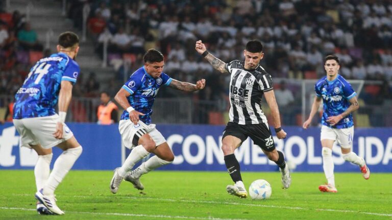 Copa Sudamericana: Central Córdoba (SdE) abrió los playoffs con un empate